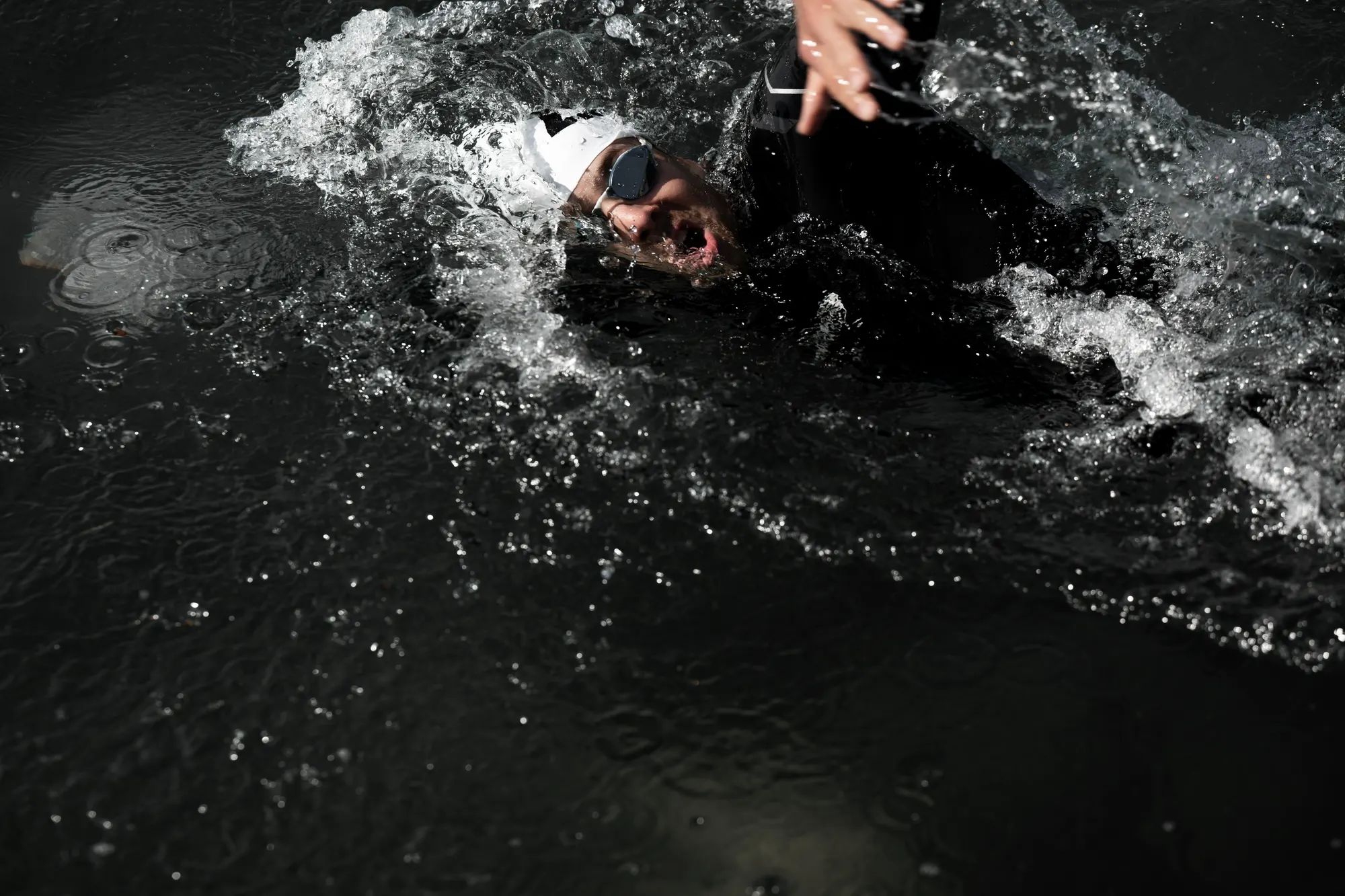 Samir Serhani beim Freiwasserschwimmen